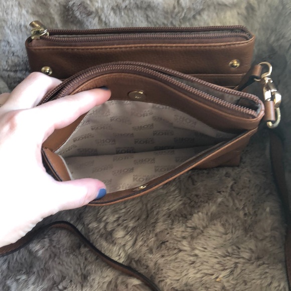 Michael Kors Crossbody - Picture 3 of 6